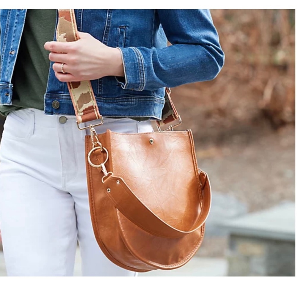 AHDORNED Double-Entry U-Shaped Messenger w/ 2 Straps & Pouch